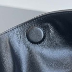 2025年7月7日入荷新作Bottega Veneta  803977  46x21x10   極品/正規品同様/人気/革/バッグ/AJ工場