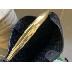 2025年7月7日入荷新作Bottega Veneta  SARDINE  716082    33x20x4   極品/正規品同様/人気/革/バッグ/AJ工場