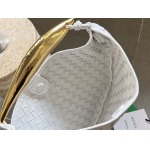 2025年7月7日入荷新作Bottega Veneta  SARDINE  716082    33x20x4   極品/正規品同様/人気/革/バッグ/AJ工場