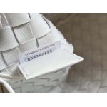 2025年7月7日入荷新作Bottega Veneta  SARDINE  716082    33x20x4   極品/正規品同様/人気/革/バッグ/AJ工場