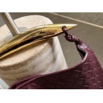 2025年7月7日入荷新作Bottega Veneta  SARDINE  716082    33x20x4   極品/正規品同様/人気/革/バッグ/AJ工場