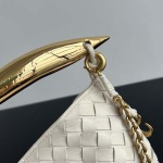 2025年7月7日入荷新作Bottega Veneta2024 SARDINE   776768  33x20x4   極品/正規品同様/人気/革/バッグ/AJ工場