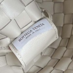 2025年7月7日入荷新作Bottega Veneta2024 SARDINE   776768  33x20x4   極品/正規品同様/人気/革/バッグ/AJ工場