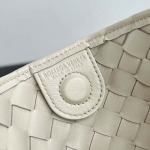 2025年7月7日入荷新作Bottega Veneta2024 SARDINE   776768  33x20x4   極品/正規品同様/人気/革/バッグ/AJ工場