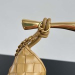 2025年7月7日入荷新作Bottega Veneta2024 SARDINE   776768  33x20x4   極品/正規品同様/人気/革/バッグ/AJ工場