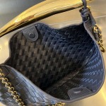 2025年7月7日入荷新作Bottega Veneta2024 SARDINE   776768  33x20x4   極品/正規品同様/人気/革/バッグ/AJ工場