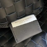 2025年7月7日入荷新作Bottega Veneta2024 SARDINE   776768  33x20x4   極品/正規品同様/人気/革/バッグ/AJ工場