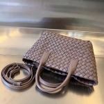 2025年7月7日入荷新作 Bottega Veneta Mini Cabat  709464   20x15x12   極品/正規品同様/人気/革/バッグ/AJ工場