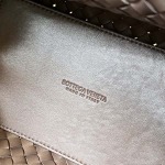 2025年7月7日入荷新作 Bottega Veneta Mini Cabat  709464   20x15x12   極品/正規品同様/人気/革/バッグ/AJ工場