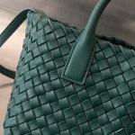 2025年7月7日入荷新作 Bottega Veneta Mini Cabat  709464   20x15x12   極品/正規品同様/人気/革/バッグ/AJ工場