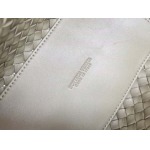 2025年7月7日入荷新作 Bottega Veneta Mini Cabat  709464   20x15x12   極品/正規品同様/人気/革/バッグ/AJ工場