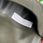 2025年7月7日入荷新作Bottega Veneta 607482     Bottega Veneta  13.3x9.5    極品/正規品同様/人気/革/バッグ/AJ工場