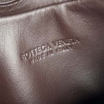 2025年7月7日入荷新作Bottega Veneta794902    28x27x6  極品/正規品同様/人気/革/バッグ/AJ工場