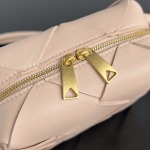 2025年7月7日入荷新作 Bottega Veneta  701915 Cassette  14x14x7  極品/正規品同様/人気/革/バッグ/AJ工場