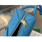 2025年7月7日入荷新作 Bottega Veneta  701915 Cassette  14x14x7  極品/正規品同様/人気/革/バッグ/AJ工場