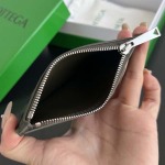 2025年7月7日入荷新作  Bottega Veneta 805827  Size12*7*0.5cm 極品/正規品同様/人気/革/バッグ/AJ工場