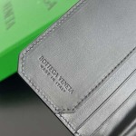 2025年7月7日入荷新作  Bottega Veneta796964   240  size10.2*8.2極品/正規品同様/人気/革/バッグ/AJ工場