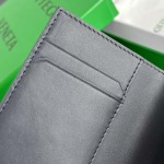 2025年7月7日入荷新作  Bottega Veneta 817398   13.3x9.5 極品/正規品同様/人気/革/バッグ/AJ工場