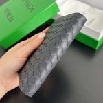 2025年7月7日入荷新作  Bottega Veneta 817398   13.3x9.5 極品/正規品同様/人気/革/バッグ/AJ工場