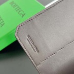 2025年7月7日入荷新作  Bottega Veneta 817398   13.3x9.5 極品/正規品同様/人気/革/バッグ/AJ工場