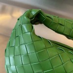 2025年7月7日入荷新作  Bottega Veneta2021Mini Jodie hobo ~Jodie651876  23x28x8 極品/正規品同様/人気/革/バッグ/AJ工場