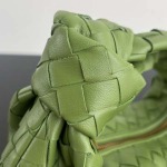 2025年7月7日入荷新作  Bottega Veneta2021Mini Jodie hobo ~Jodie651876  23x28x8極品/正規品同様/人気/革/バッグ/AJ工場