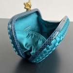 2025年7月7日入荷新作 Bottega Veneta Knot  717622  knot Logo  20x12x5.5 極品/正規品同様/人気/革/バッグ/AJ工場