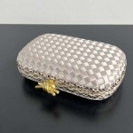 2025年7月7日入荷新作 Bottega Veneta Knot  717622  knot Logo  20x12x5.5 極品/正規品同様/人気/革/バッグ/AJ工場