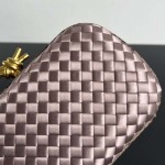 2025年7月7日入荷新作 Bottega Veneta Knot  717622  knot Logo  20x12x5.5 極品/正規品同様/人気/革/バッグ/AJ工場