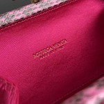 2025年7月7日入荷新作 Bottega Veneta Knot  717622  knot Logo  20x12x5.5 極品/正規品同様/人気/革/バッグ/AJ工場