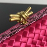 2025年7月7日入荷新作 Bottega Veneta Knot  717622  knot Logo  20x12x5.5 極品/正規品同様/人気/革/バッグ/AJ工場