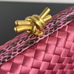 2025年7月7日入荷新作 Bottega Veneta Knot  717622  knot Logo  20x12x5.5 極品/正規品同様/人気/革/バッグ/AJ工場