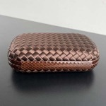 2025年7月7日入荷新作 Bottega Veneta Knot  717622  knot Logo  20x12x5.5 極品/正規品同様/人気/革/バッグ/AJ工場