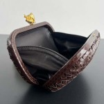 2025年7月7日入荷新作 Bottega Veneta Knot  717622  knot  20x12x5.5  極品/正規品同様/人気/革/バッグ/AJ工場