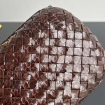 2025年7月7日入荷新作 Bottega Veneta Knot  717622  knot  20x12x5.5  極品/正規品同様/人気/革/バッグ/AJ工場