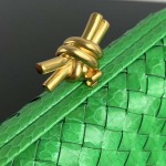 2025年7月7日入荷新作 Bottega Veneta Knot  717622  knot  20x12x5.5  極品/正規品同様/人気/革/バッグ/AJ工場