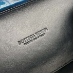 2025年7月7日入荷新作 Bottega Veneta Knot  717622 knot 20x12x5.5 極品/正規品同様/人気/革/バッグ/AJ工場