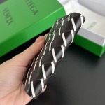 2025年7月7日入荷新作  Bottega Veneta 592619  11x7.5  極品/正規品同様/人気/革/バッグ/AJ工場