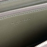 2025年7月7日入荷新作 Bottega Veneta   814680  /  19x10x2 極品/正規品同様/人気/革/バッグ/AJ工場