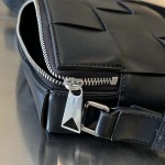 2025年7月7日入荷新作 730027  Bottega Veneta  20x15x5   極品/正規品同様/人気/革/バッグ/AJ工場