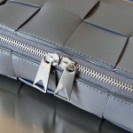 2025年7月7日入荷新作 730027  Bottega Veneta  20x15x5   極品/正規品同様/人気/革/バッグ/AJ工場