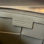 2025年7月7日入荷新作  730027  Bottega Veneta  20x15x5   極品/正規品同様/人気/革/バッグ/AJ工場