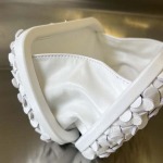 2025年7月7日入荷新作 Bottega Veneta Kont 717622  /   19*11.5*5P極品/正規品同様/人気/革/バッグ/AJ工場