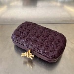 2025年7月7日入荷新作  Bottega Veneta Knot 717622  knotLogo  19x11.5x5   極品/正規品同様/人気/革/バッグ/AJ工場