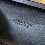 2025年7月7日入荷新作 Bottega Veneta Kont 717622  /   19*11.5*5P極品/正規品同様/人気/革/バッグ/AJ工場