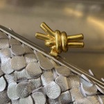 2025年7月7日入荷新作 Bottega Veneta Kont 717622  /   19*11.5*5P極品/正規品同様/人気/革/バッグ/AJ工場