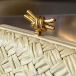 2025年7月7日入荷新作  Bottega Veneta Knot 717622  knotLogo  19x11.5x5   極品/正規品同様/人気/革/バッグ/AJ工場