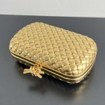 2025年7月7日入荷新作  Bottega Veneta Knot 717622  knotLogo  20x12x5.5   極品/正規品同様/人気/革/バッグ/AJ工場