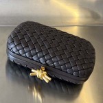2025年7月7日入荷新作  Bottega Veneta Knot 717622  knotLogo  20x12x5.5   極品/正規品同様/人気/革/バッグ/AJ工場