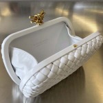 2025年7月7日入荷新作  Bottega Veneta Knot 717622  knotLogo  20x12x5.5   極品/正規品同様/人気/革/バッグ/AJ工場